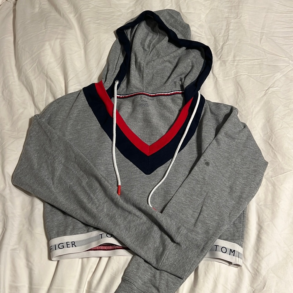 Tommy Hilfiger crop